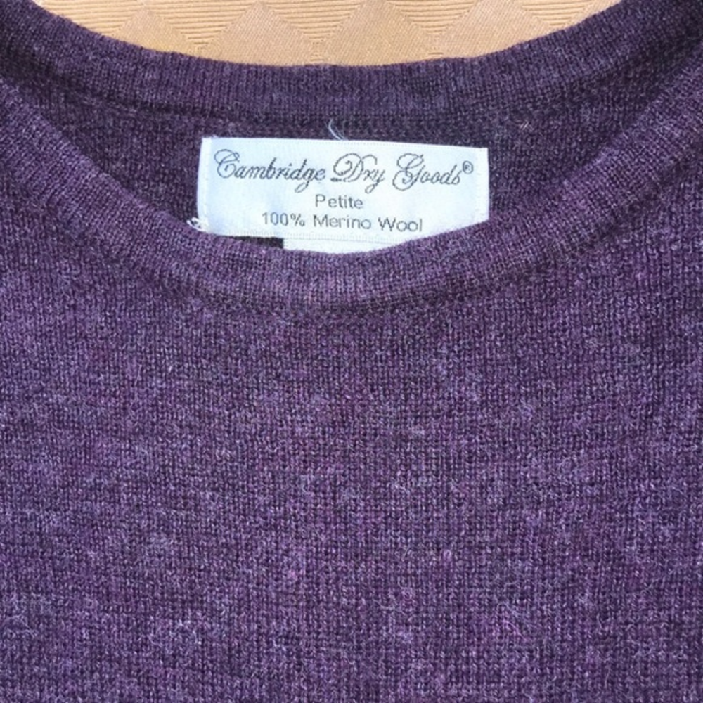 Cambridge Dry Goods Petite S 100% Merino Wool Purple Crewneck Sweater